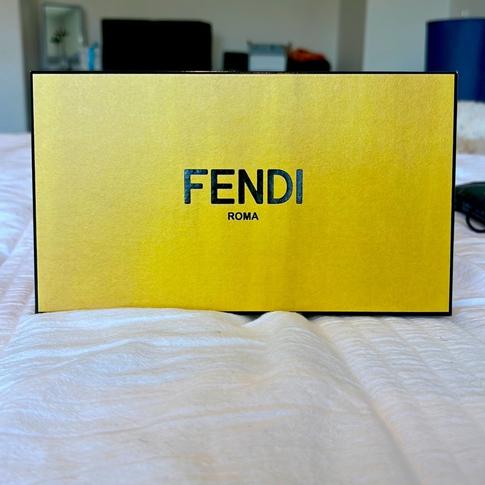 Fendi Logo Oversized Square Acetate Sunglasses- Black